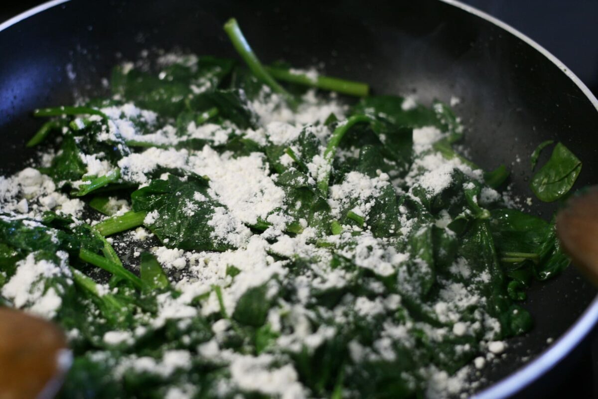 espinacas a la crema o gratinadas al horno paso 6