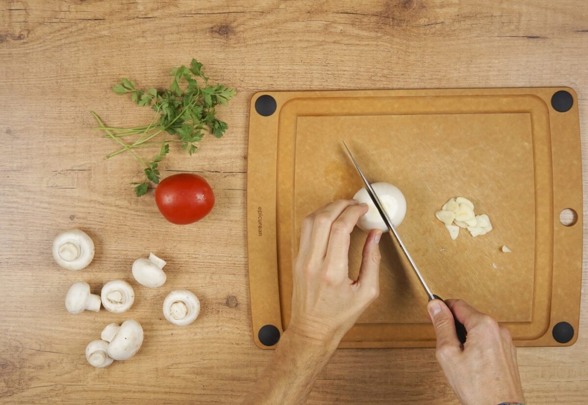 Filetes de ternera en salsa. Una receta fácil en 30 minutos