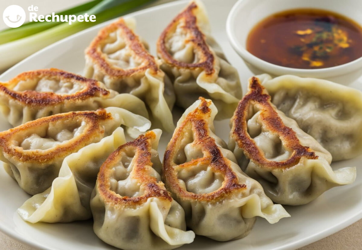 Gyoza. Origen y tipos de dumpling japones