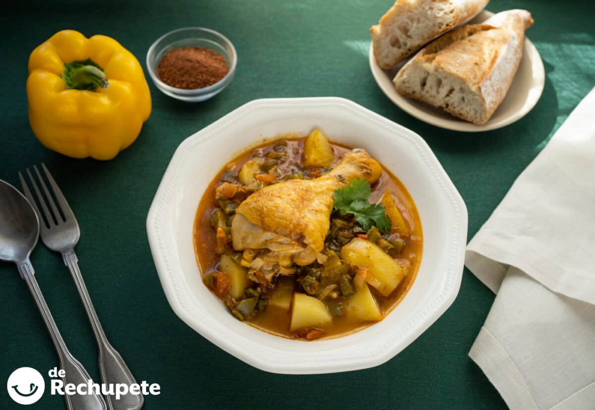 Sudado o guisado de pollo colombiano