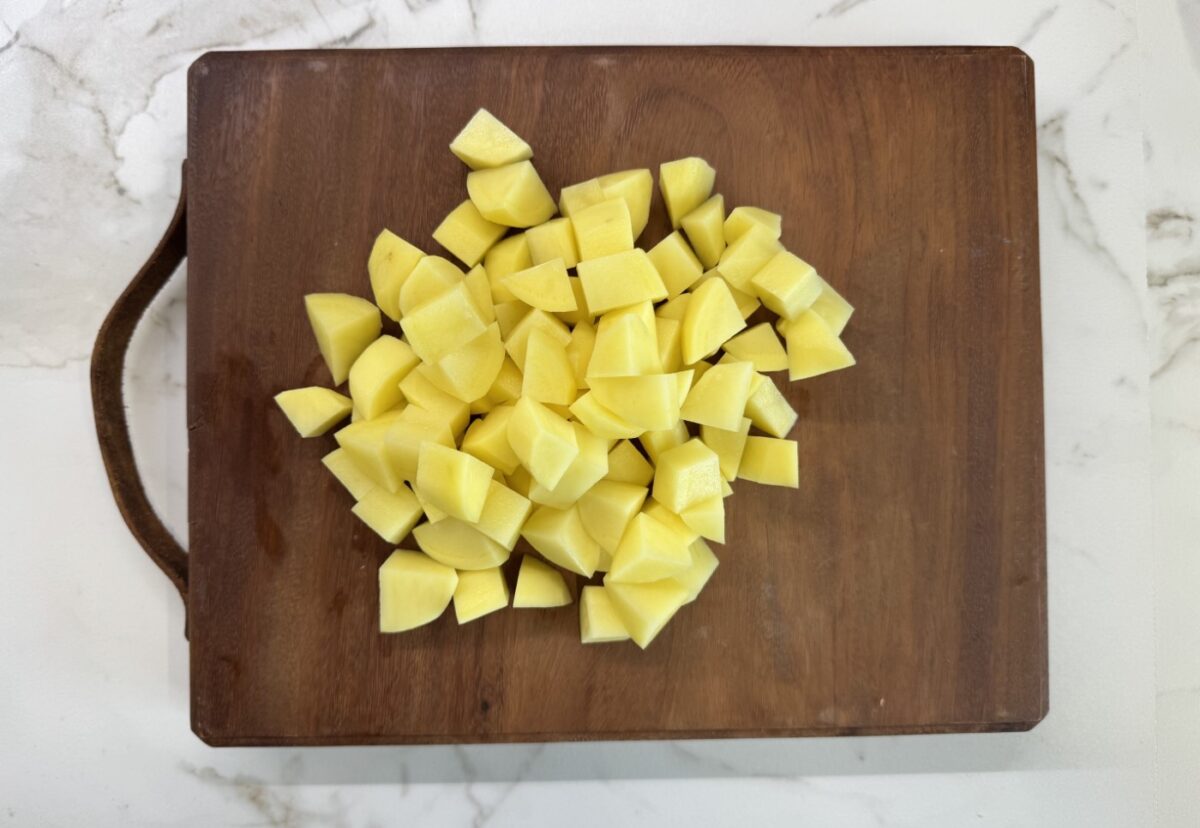 Albóndigas con patatas. Una receta clásica y muy sencilla