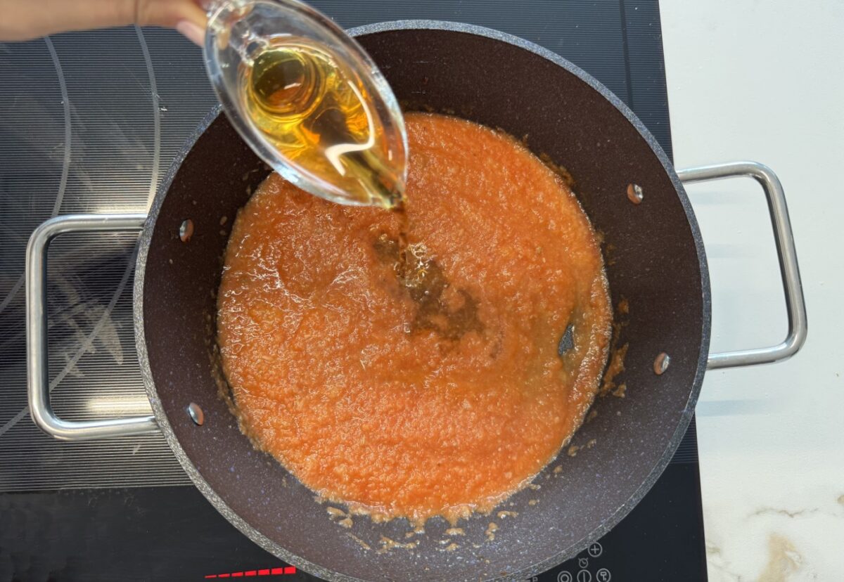 Albóndigas con patatas. Una receta clásica y muy sencilla