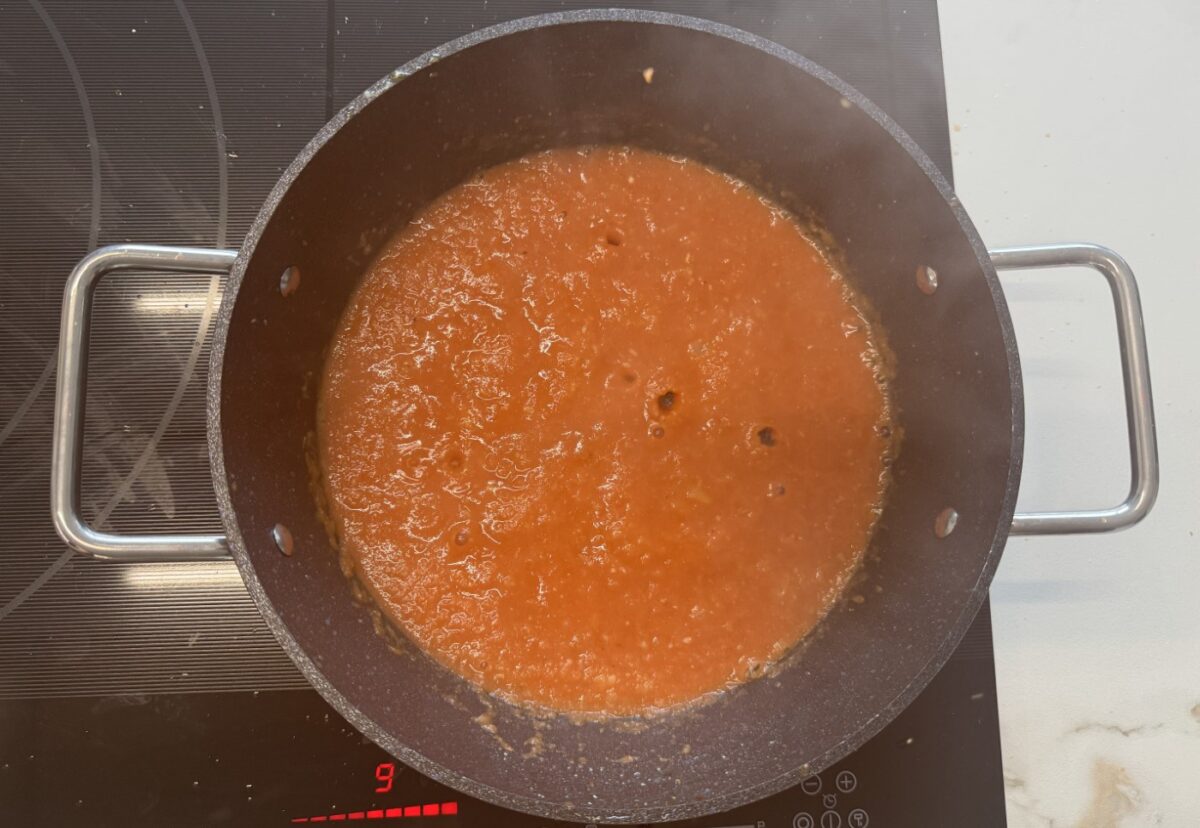 Albóndigas con patatas. Una receta clásica y muy sencilla