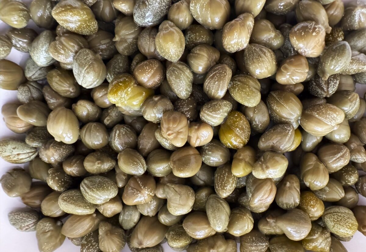 Alcaparras. ¿Qué son? Propiedades y usos en la cocina
