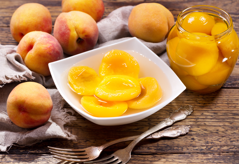 Cómo emplear el almíbar de los melocotones u otras frutas en almíbar