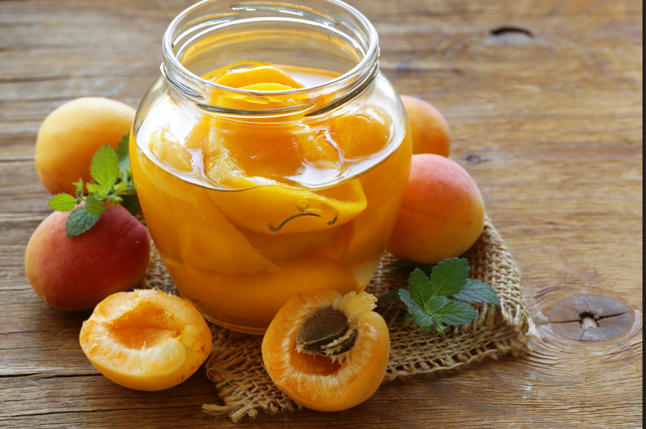 Cómo emplear el almíbar de los melocotones u otras frutas en almíbar