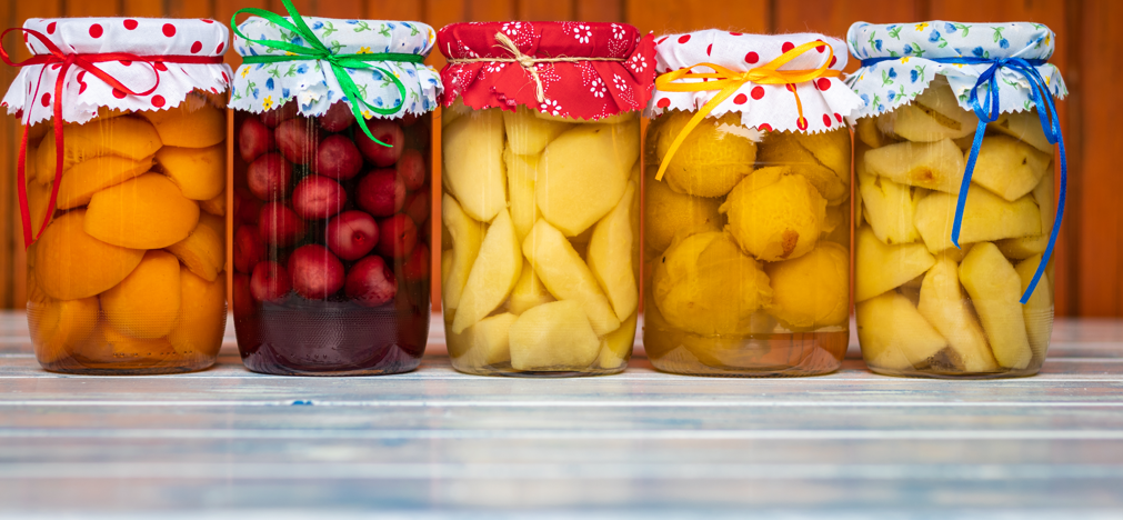 Cómo emplear el almíbar de los melocotones u otras frutas en almíbar