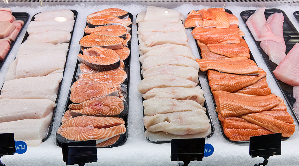Estos son los pescados más saludables que puedes encontrar (y cuáles es mejor que evites)