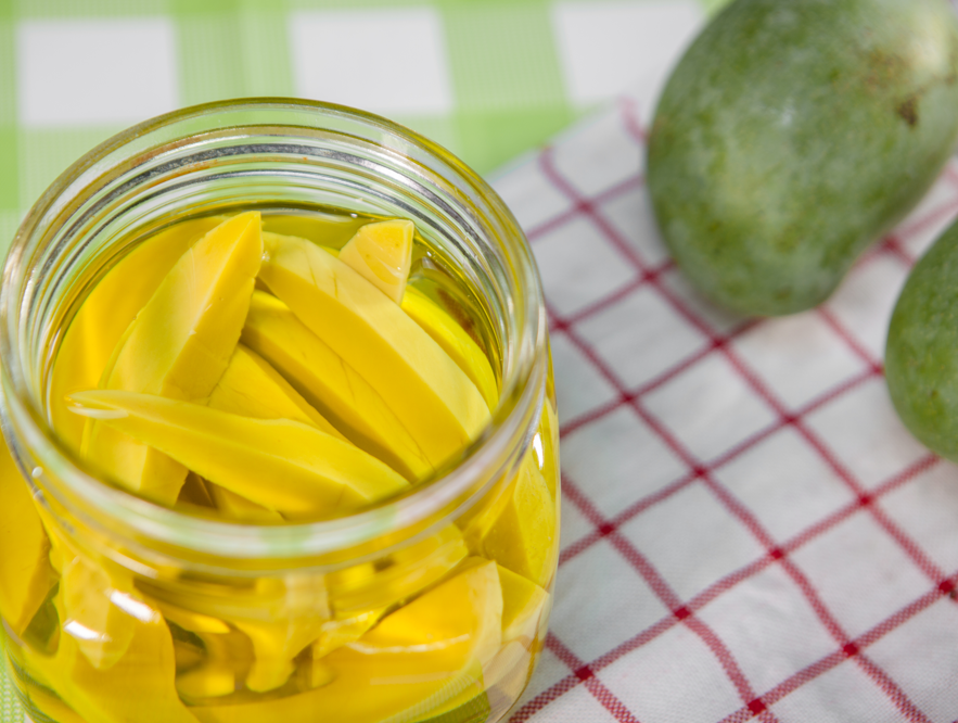 Mango: qué es, beneficios y usos en la cocina (y qué recetas podemos hacer con él)