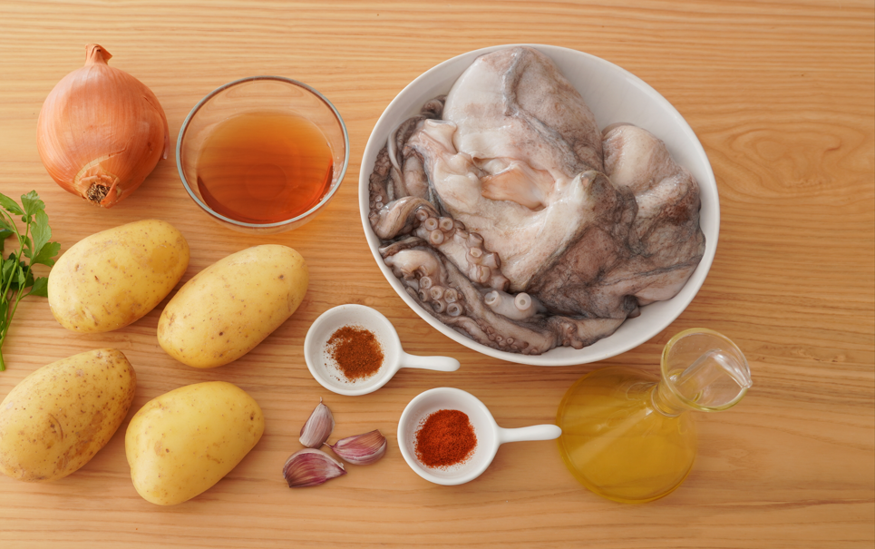 Pulpo al horno con patatas al estilo murciano