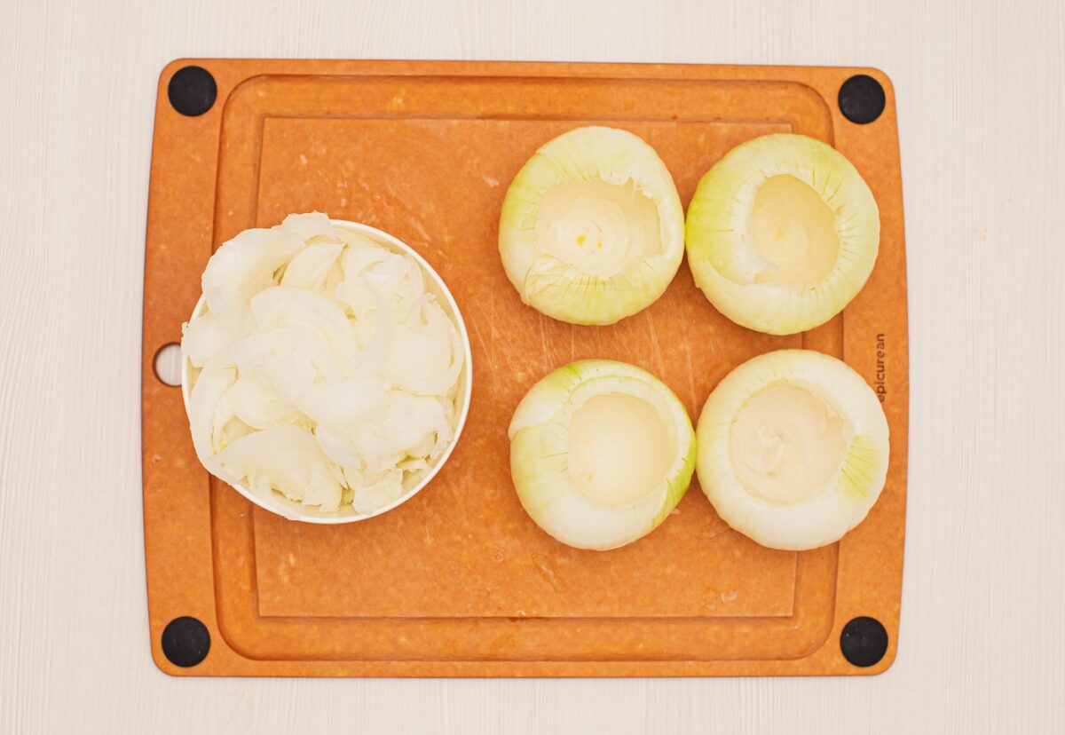 Cebollas rellenas de carne. Un plato típico de Asturias paso a paso