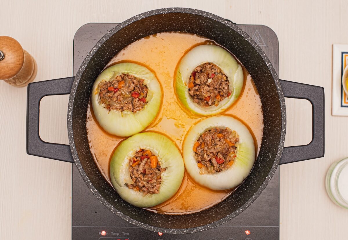 Cebollas rellenas de carne. Un plato típico de Asturias paso a paso