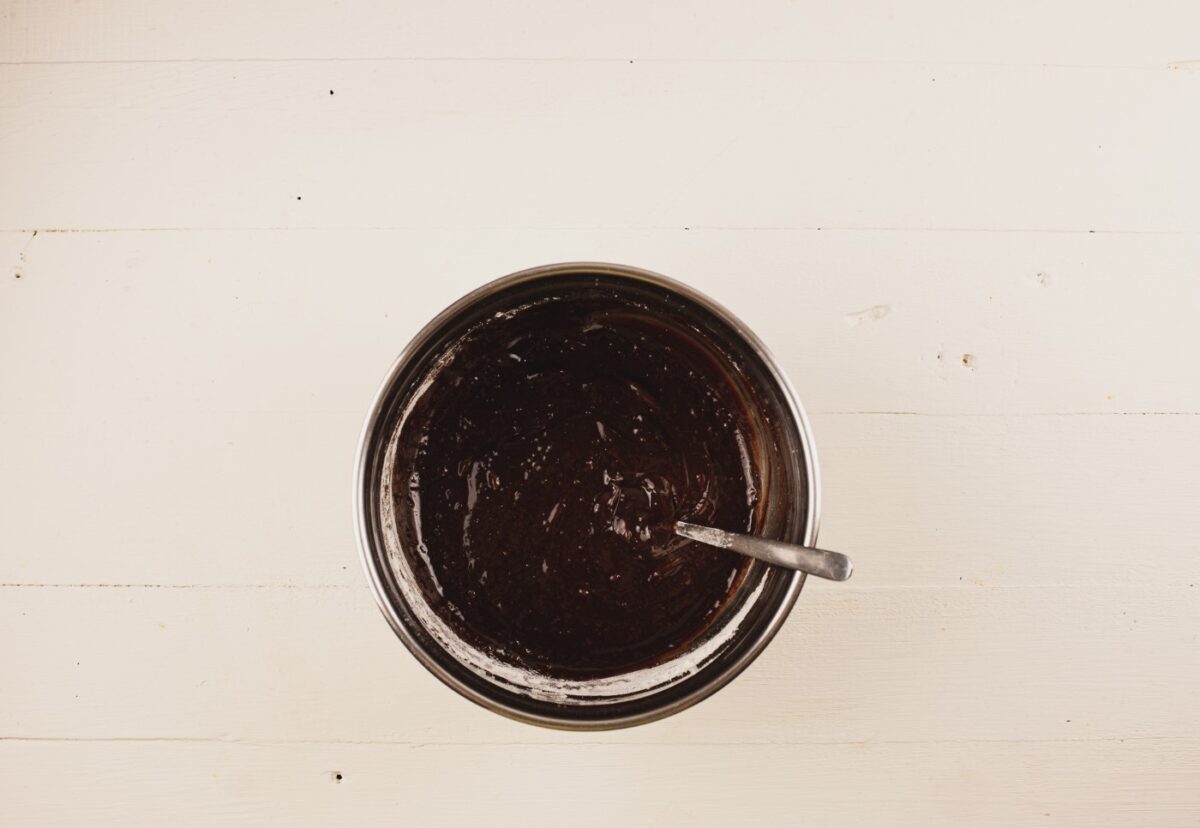 Chocoflan o pastel imposible. Postre que combina brownie con flan