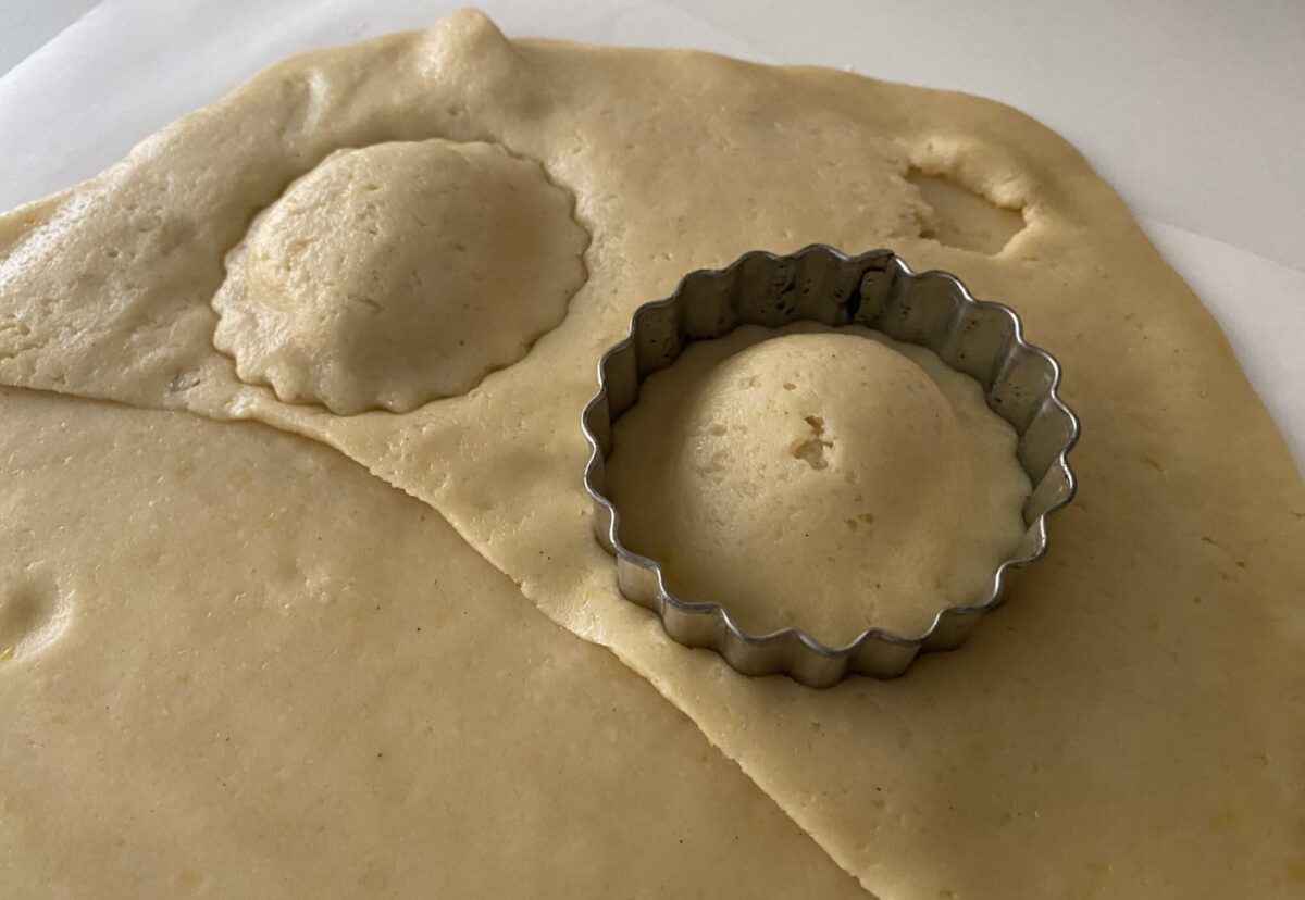 Pastelillos murcianos rellenos de cabello de ángel
