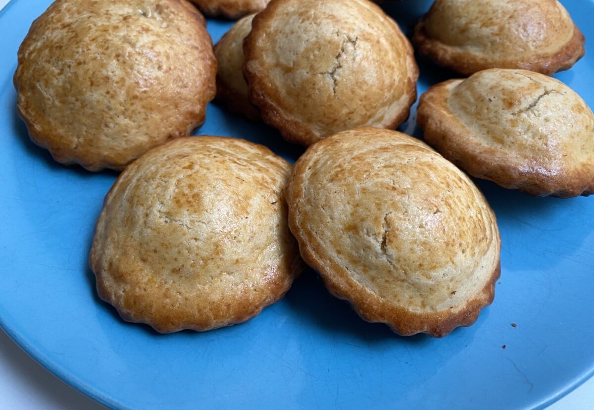 Pastelillos murcianos rellenos de cabello de ángel