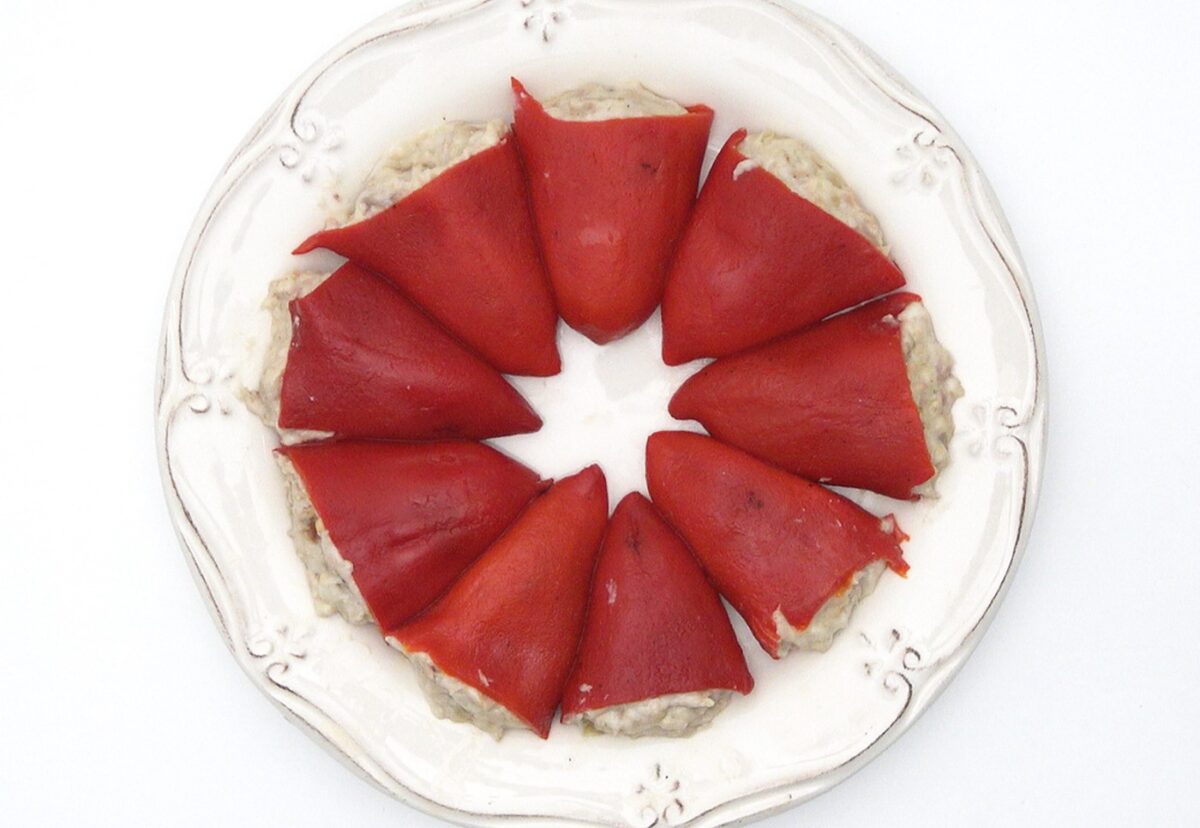 Pimientos del piquillo rellenos de atún paso a paso