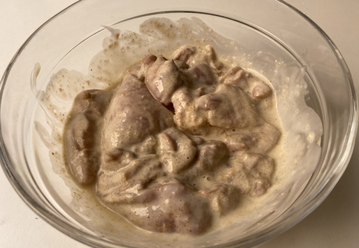 Pollo broaster. Una receta deliciosa con un rebozado crujient