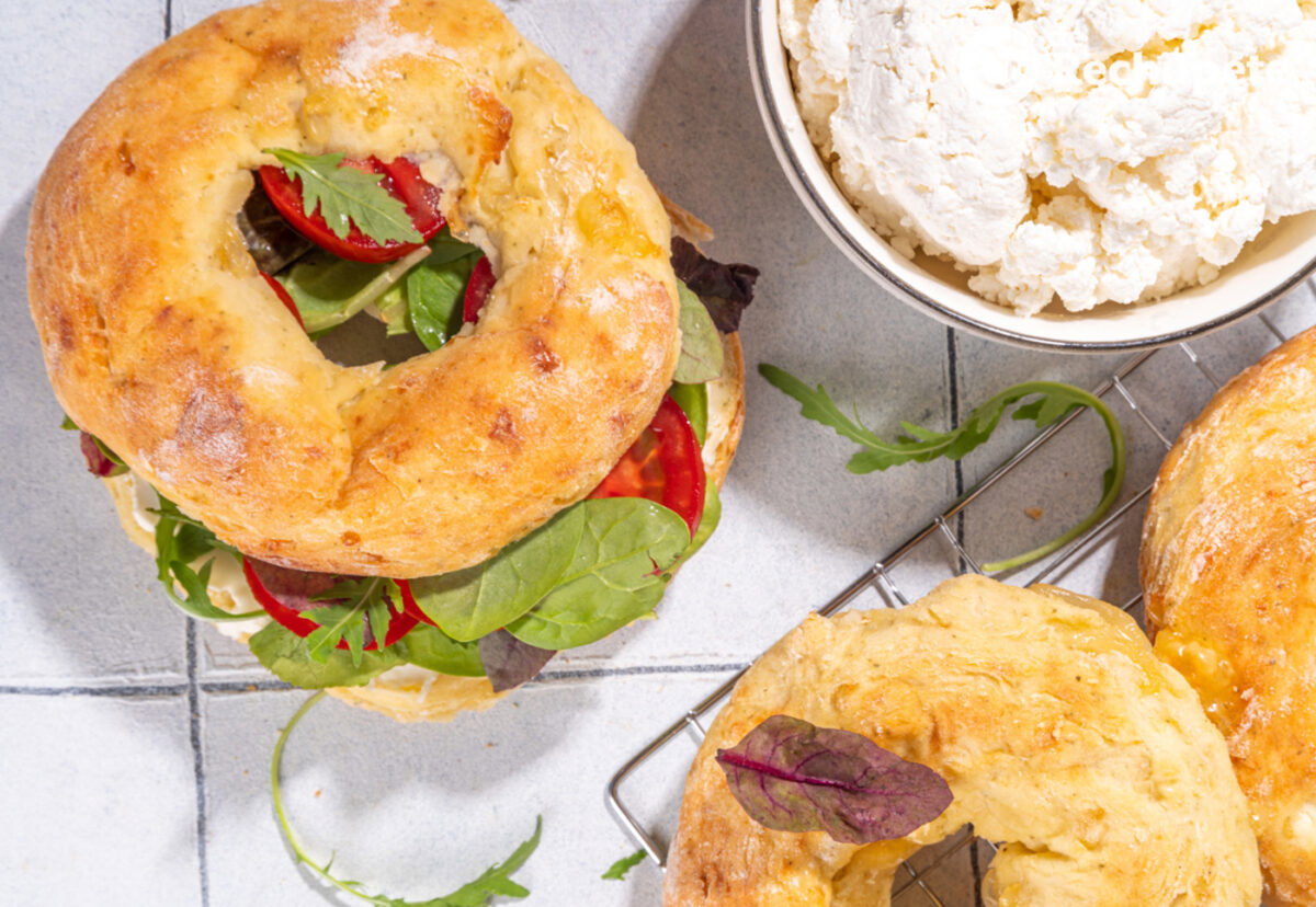 Queso cottage: vuelve el ‘anticuado’ queso cottage. Qué es y cómo emplearlo en la cocina