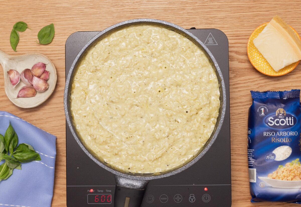 Risotto a la Genovesa. Un delicioso arroz con salsa pesto