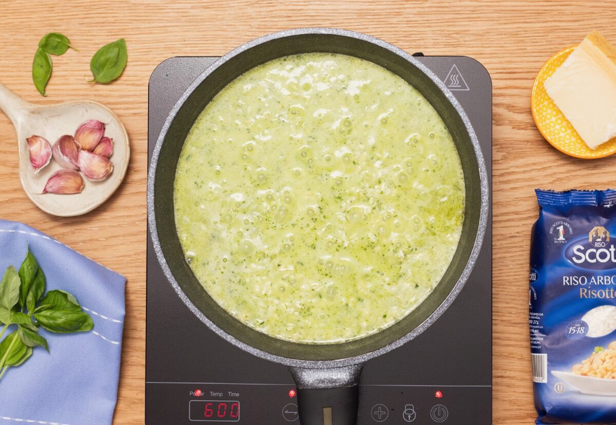 Risotto a la Genovesa. Un delicioso arroz con salsa pesto