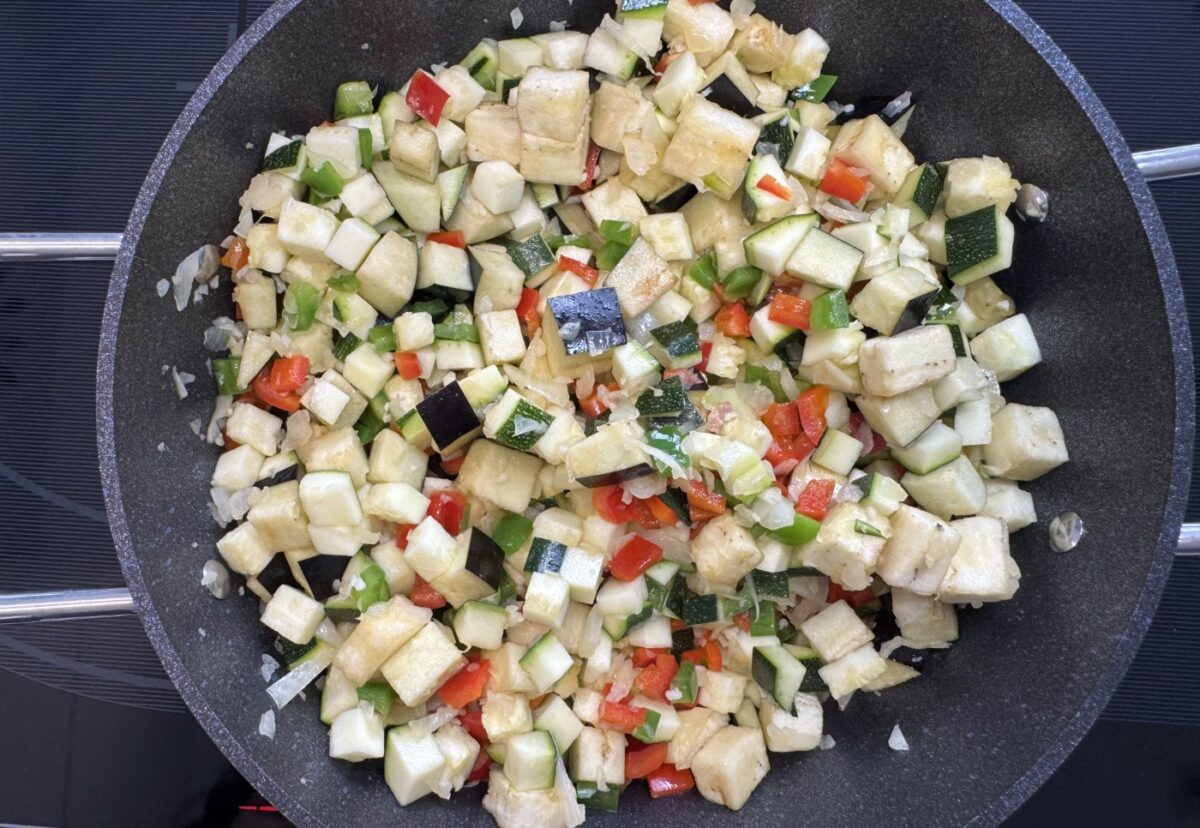 Samfaina catalana. Una receta clásica de guiso de verduras