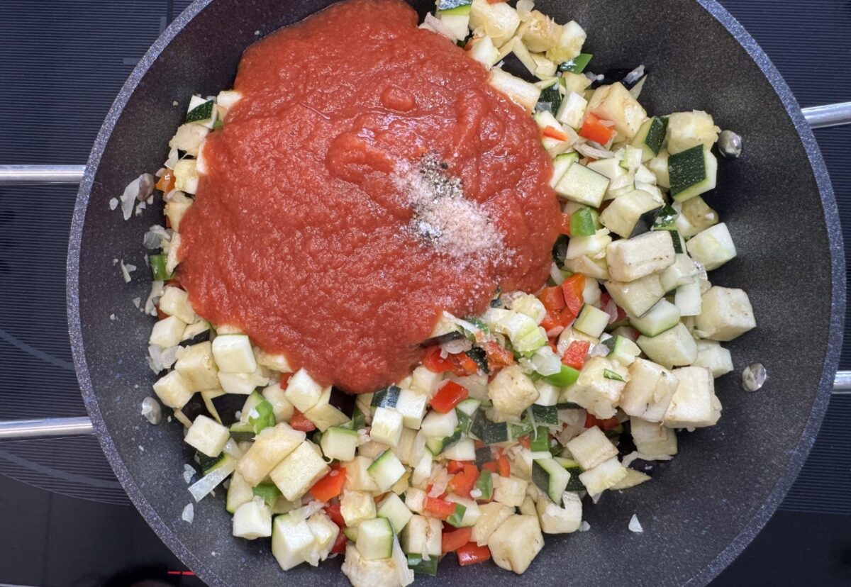 Samfaina catalana. Una receta clásica de guiso de verduras