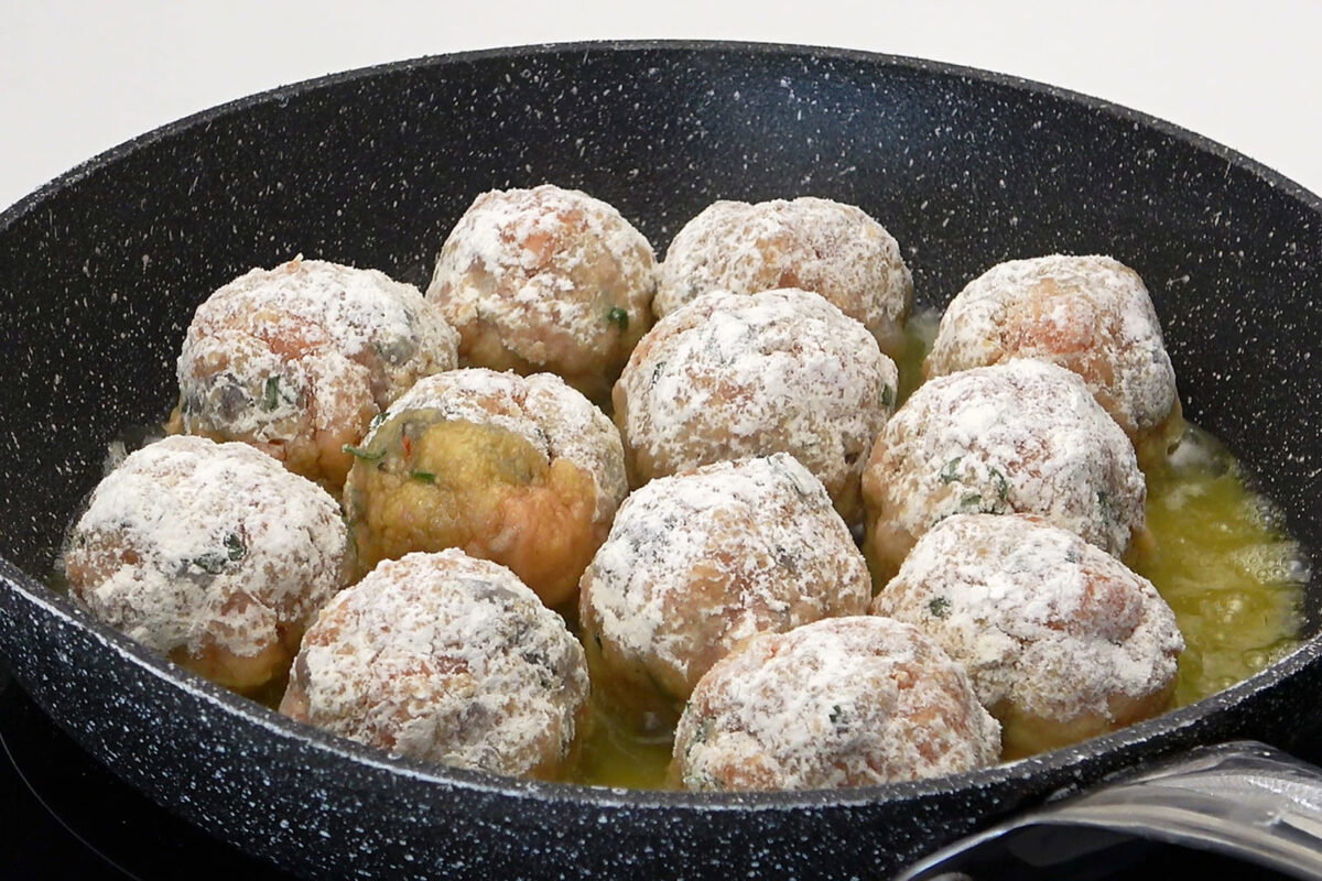 albóndigas salmón y langostinos paso 21