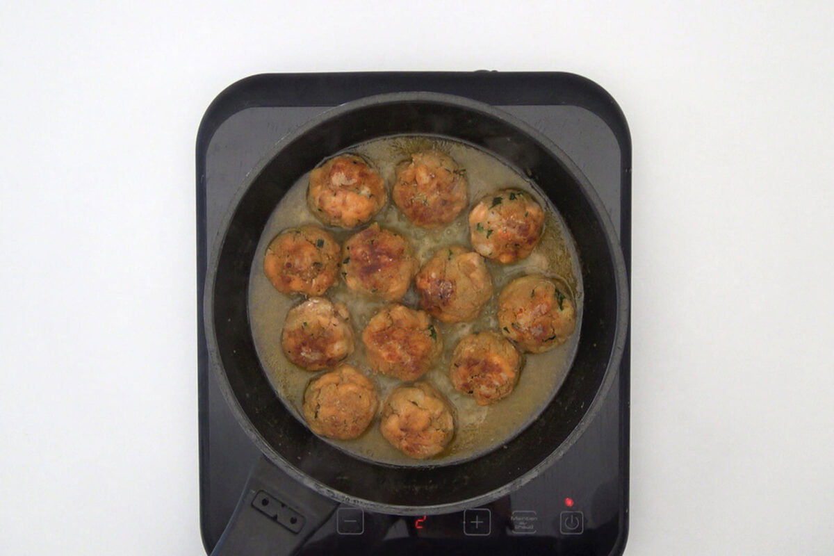 albóndigas salmón y langostinos paso 22