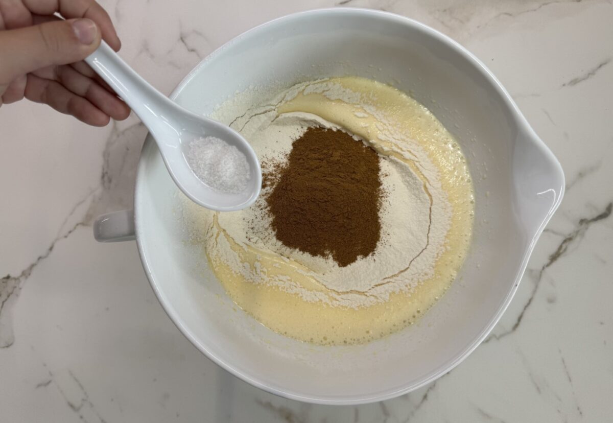 Bizcocho de canela. Un postre fácil, económico y perfecto