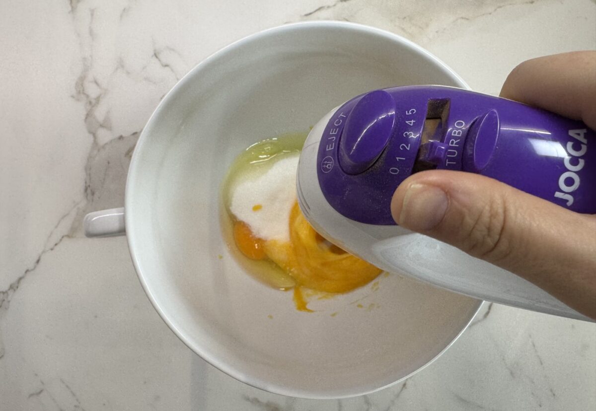 Bizcocho de canela. Un postre fácil, económico y perfecto