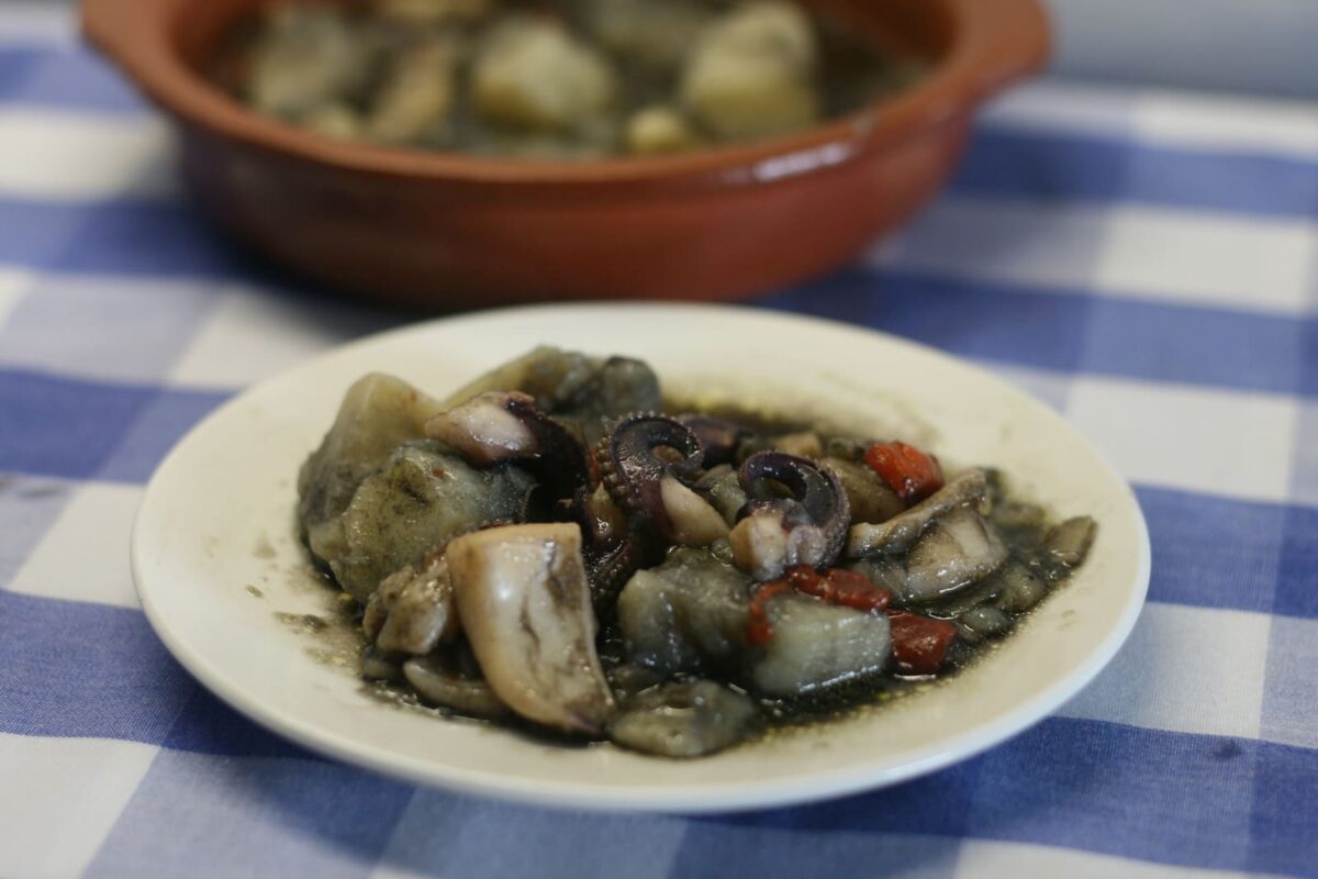 guiso de chocos paso 18