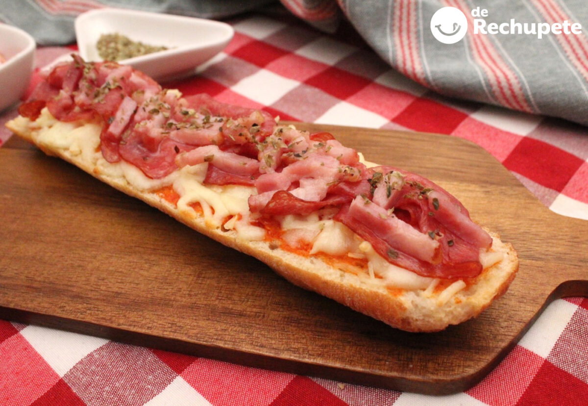 Pan pizza de salami con bacon y queso mozzarella