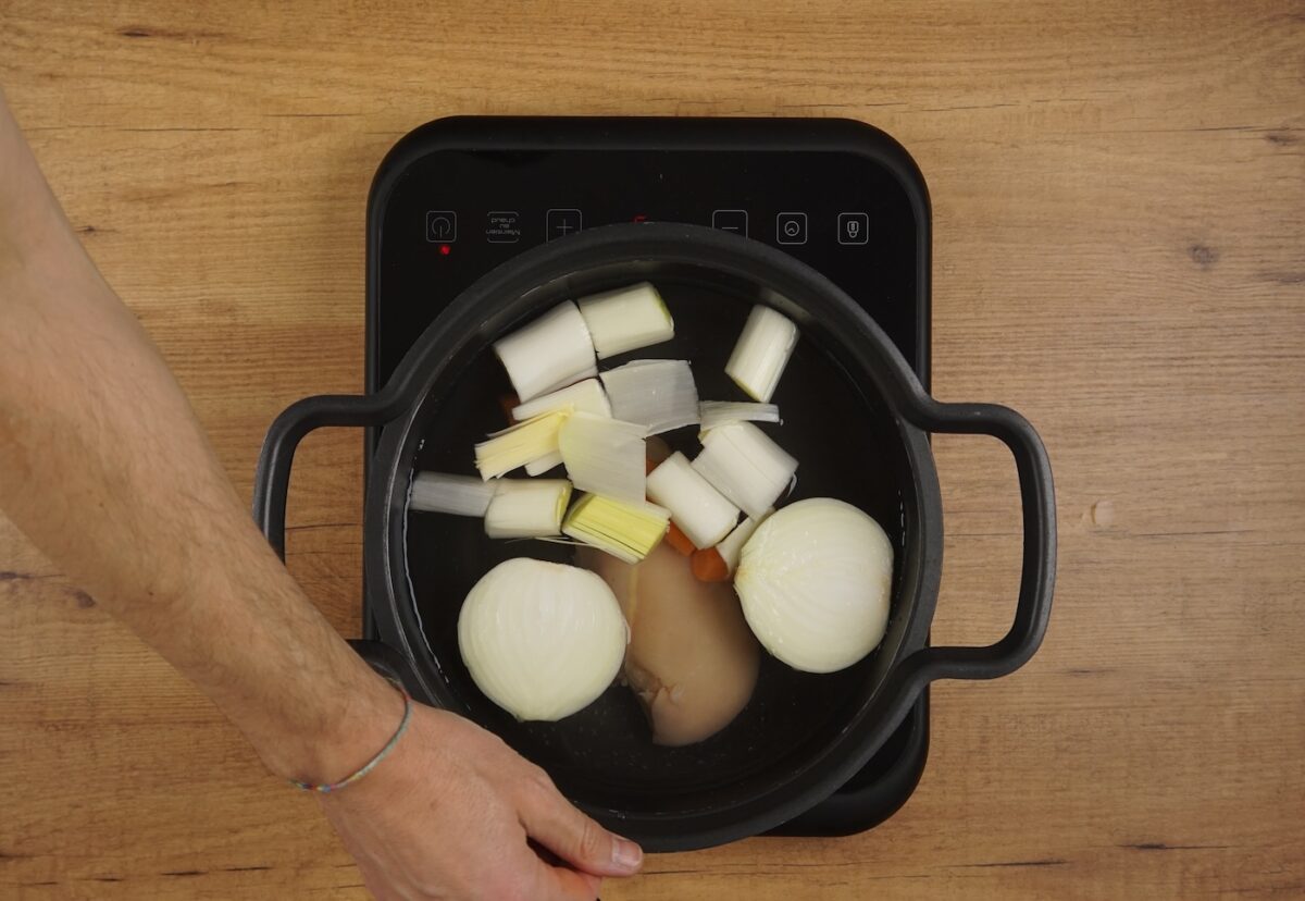 Ají de gallina. Un plato fácil de pollo y arroz
