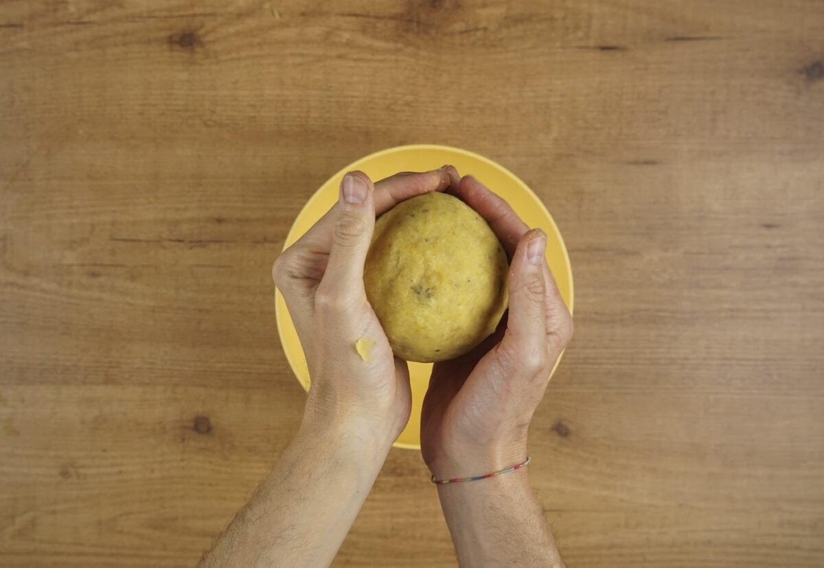 Arepas de plátano macho maduro paso a paso