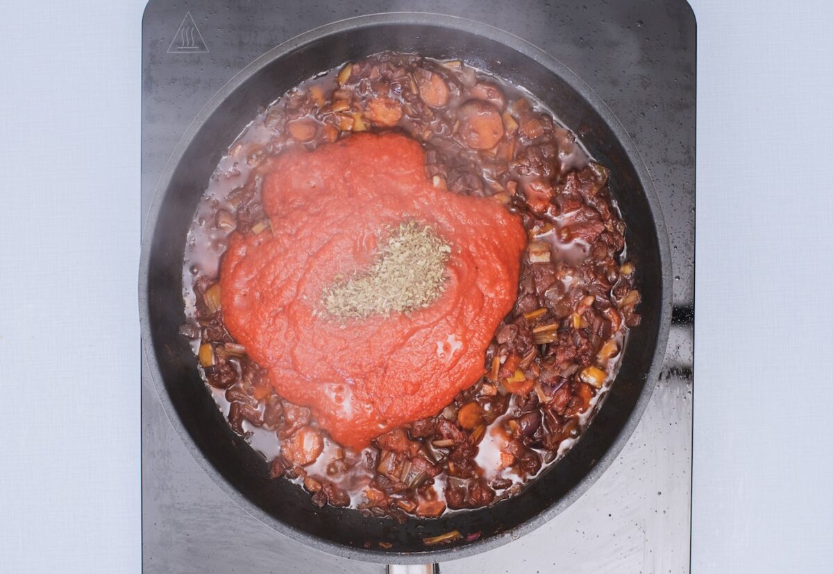 Salsa boloñesa vegetariana, perfecta para acompañar la pasta