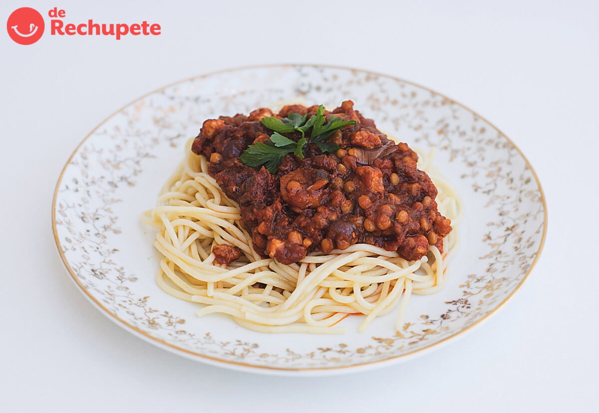 Salsa boloñesa vegetariana, perfecta para acompañar la pasta