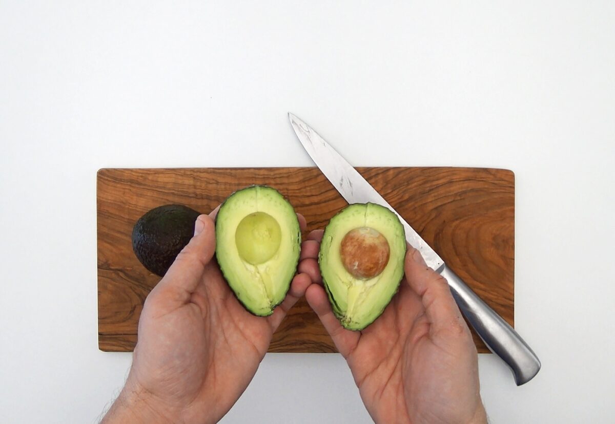Ceviche de langostinos con aguacate paso a paso