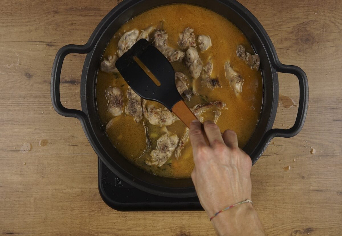 Conejo a la Cazadora. Una receta clásica y tradicional paso a paso