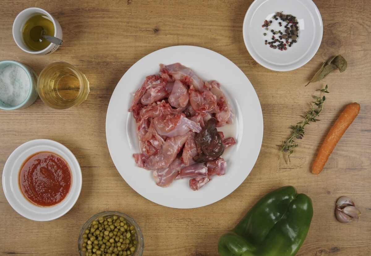 Conejo a la Cazadora. Una receta clásica y tradicional paso a paso