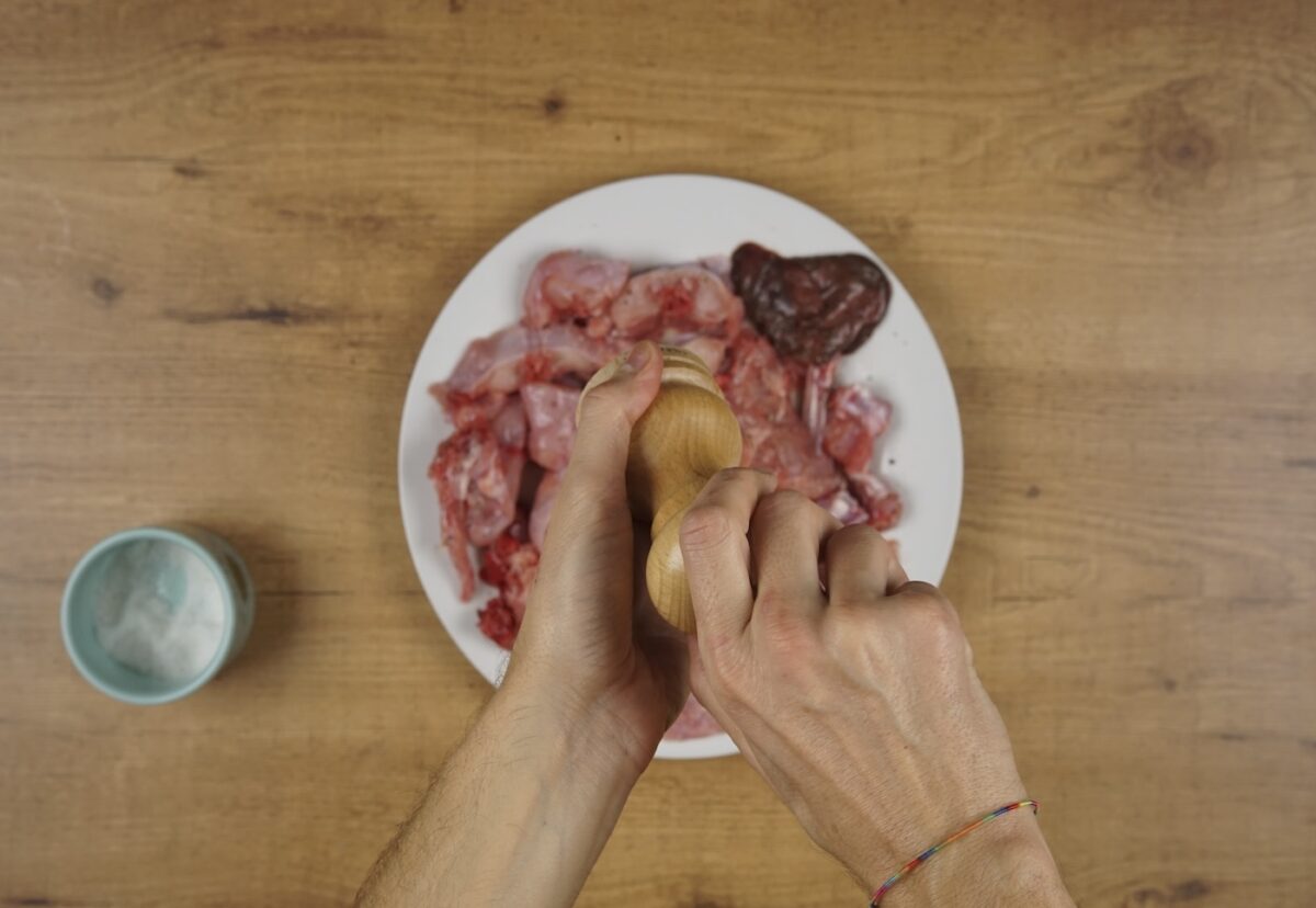 Conejo a la Cazadora. Una receta clásica y tradicional paso a paso