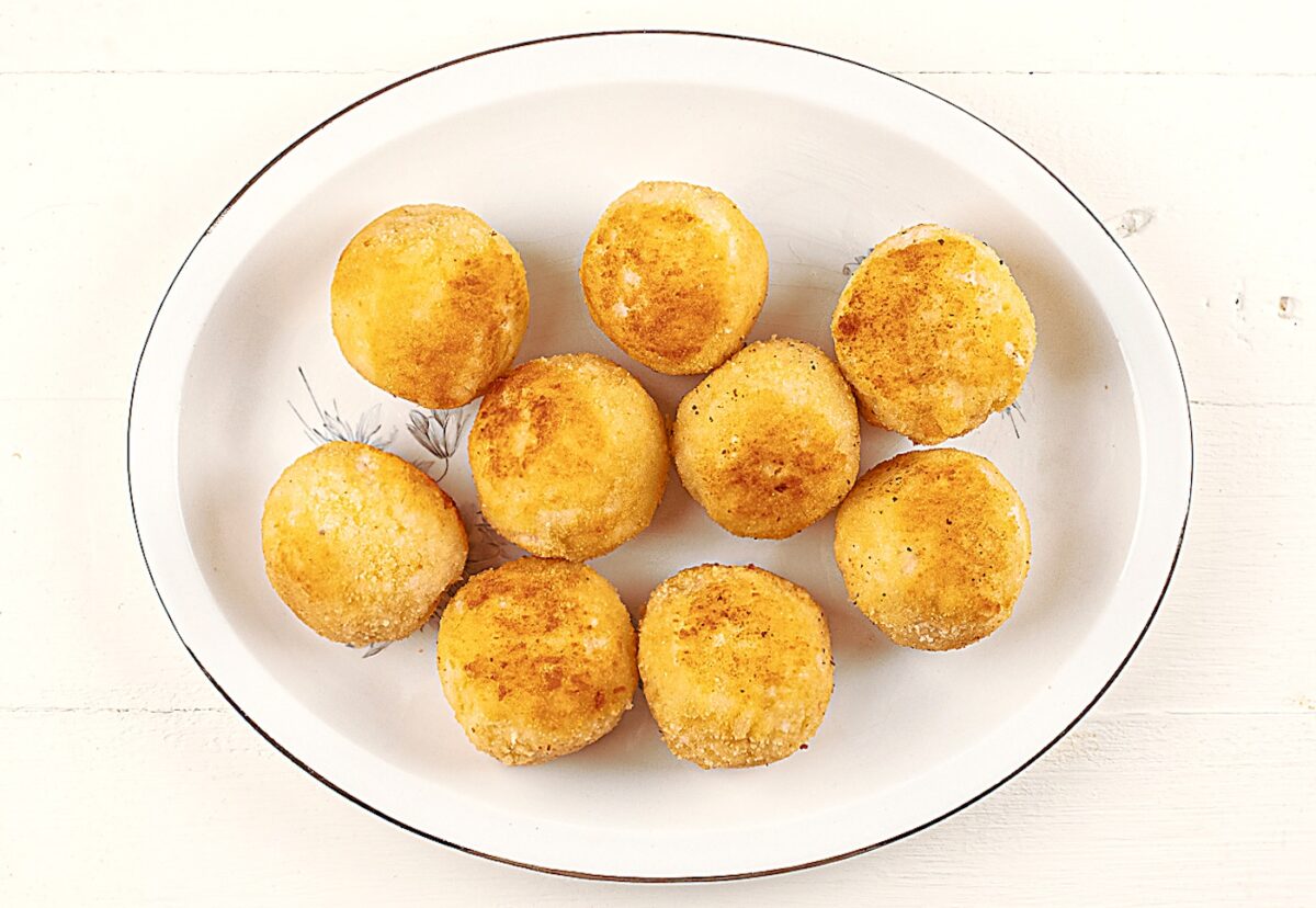 Croquetas de arroz rellenas de atún. Una receta fácil y deliciosa