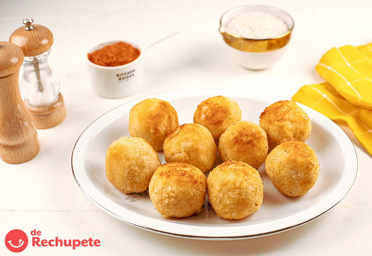 Croquetas de arroz rellenas de atún. Una receta fácil y deliciosa
