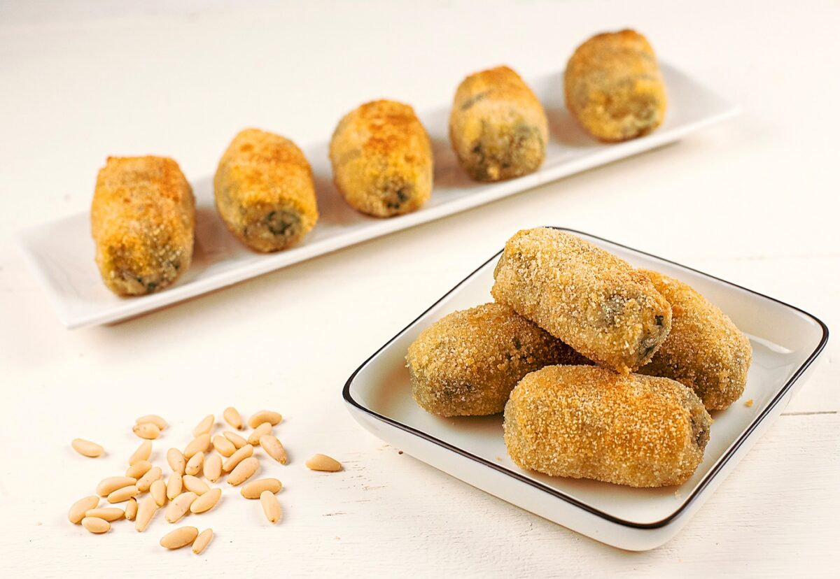 Croquetas de espinacas y piñones. Una receta riquísima