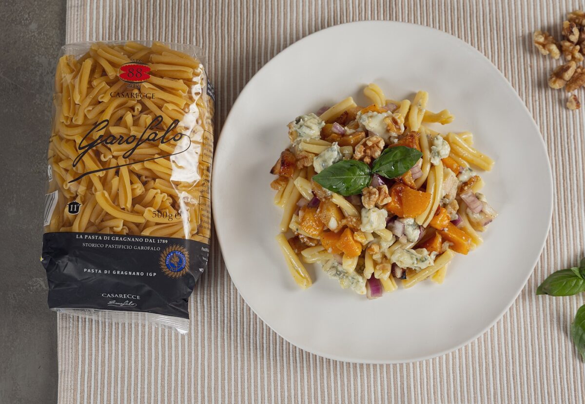 Ensalada de pasta con calabaza y gorgonzola