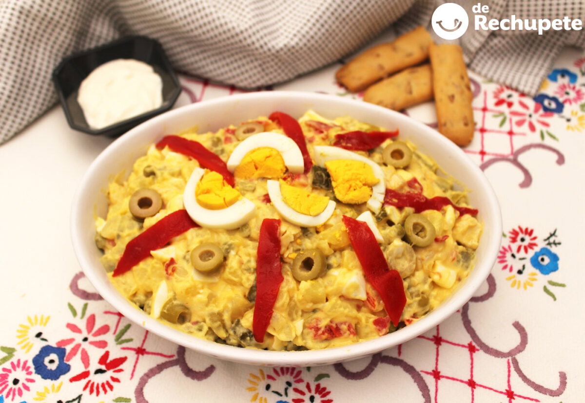 Ensaladilla de pollo. Una receta casera y tradicional