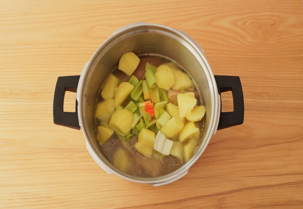 Olla de cerdo murciana. Un cocido tradicional delicioso