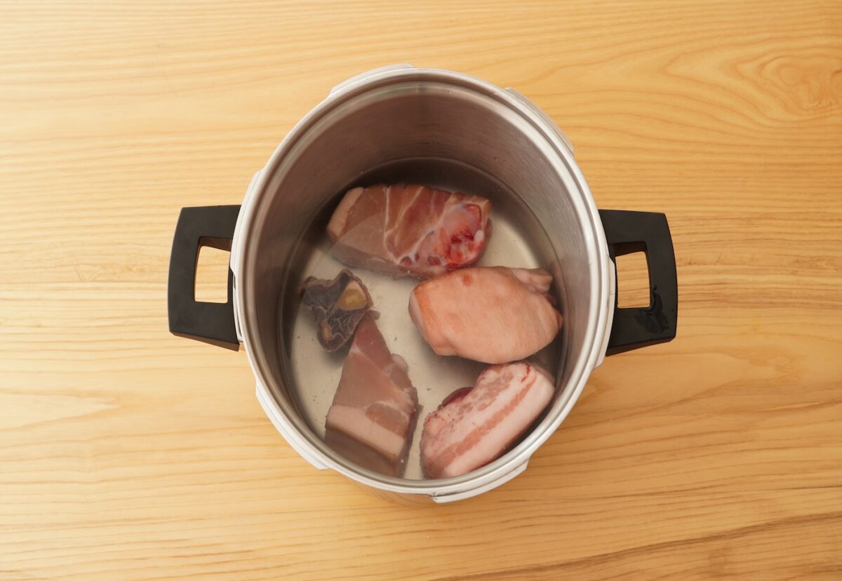 Olla de cerdo murciana. Un cocido tradicional delicioso