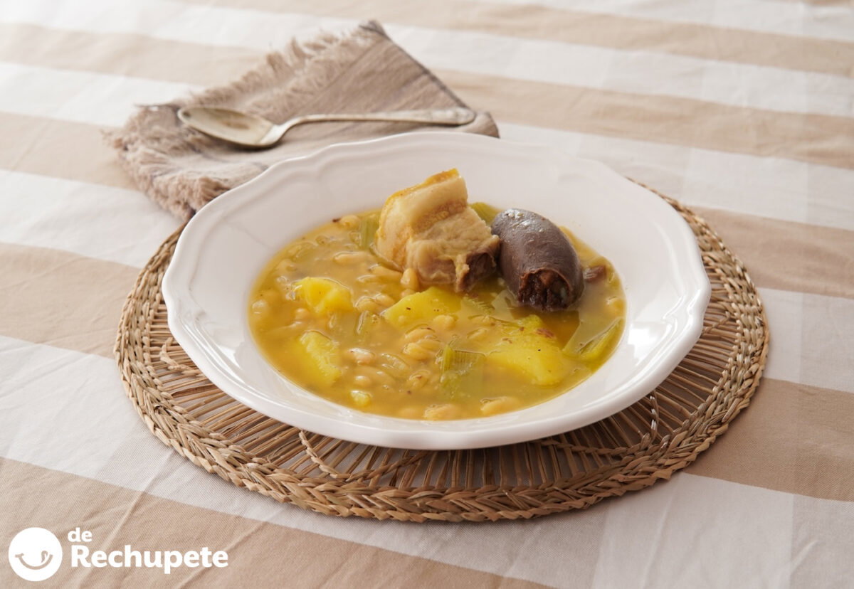 Olla de cerdo murciana. Un cocido tradicional delicioso