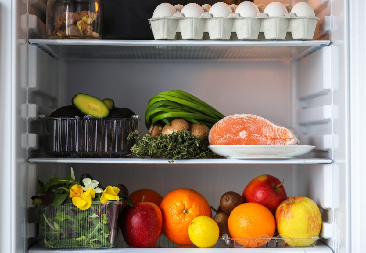 Cómo debes organizar los alimentos en la nevera
