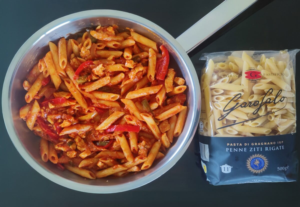 Penne Ziti con pollo y salsa peperonata paso a paso